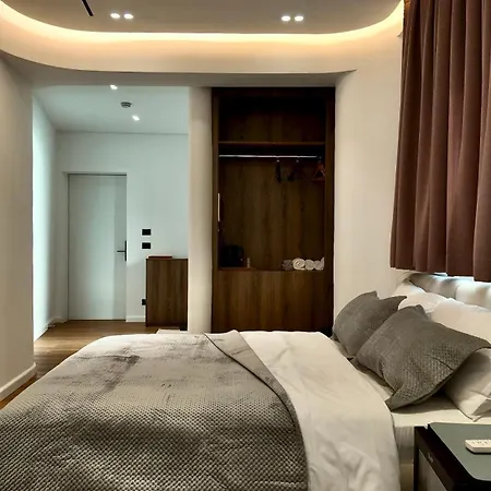 Apartment Fivenco - Private W King Bed Modern *
