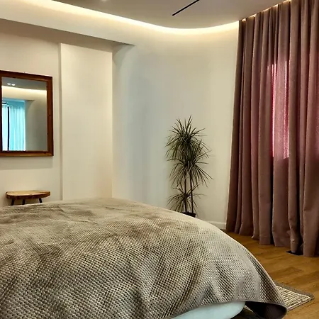 Apartment Fivenco - Private W King Bed Modern *