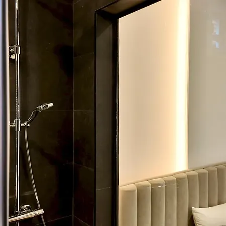 Apartment Fivenco - Private W King Bed Modern