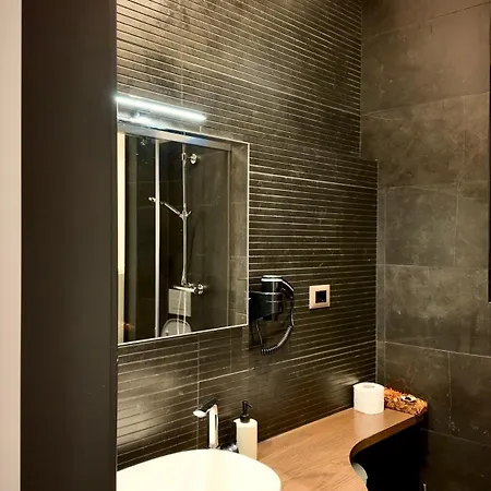 Apartment Fivenco - Private W King Bed Modern