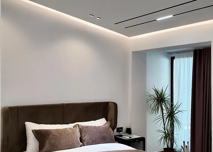 Apartment Fivenco - Private W King Bed Modern Tirana