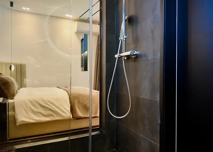 Apartment Fivenco - Private W King Bed Modern *