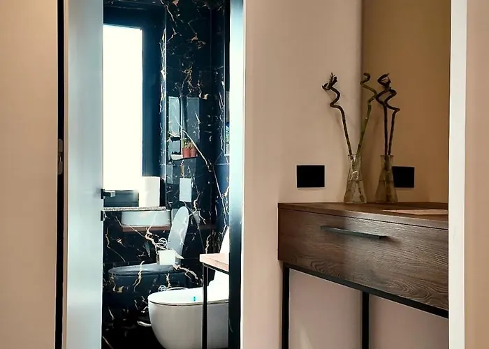 Fivenco - Private W King Bed Modern * Tirana