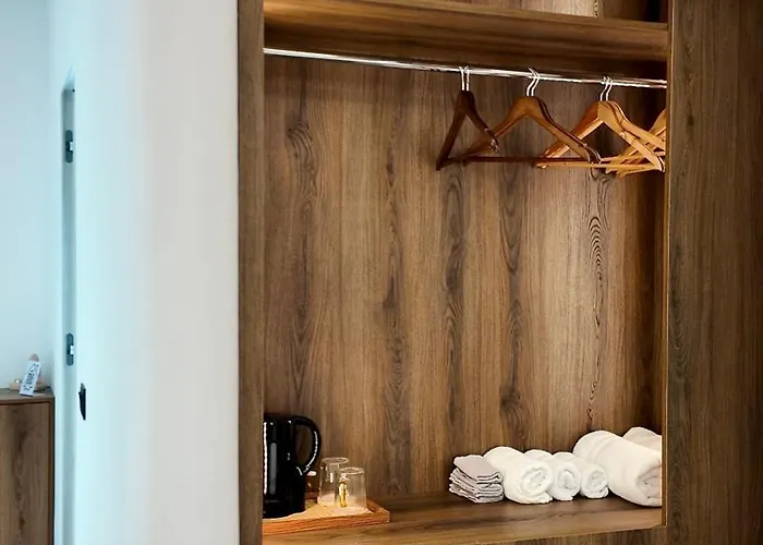 Apartament Fivenco - Private W King Bed Modern Tirana